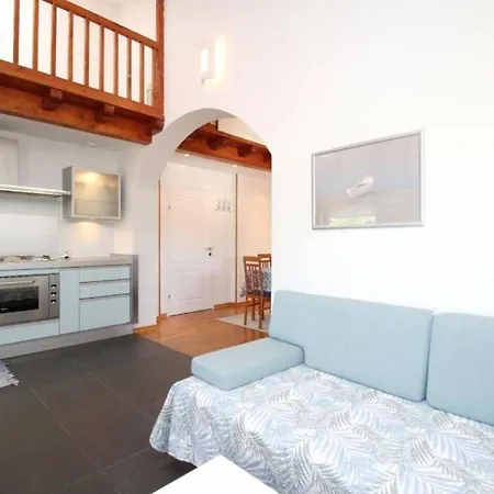 In Mit Eigenem Balkon Und Meerblick - B59623 * Baska (Krk)
